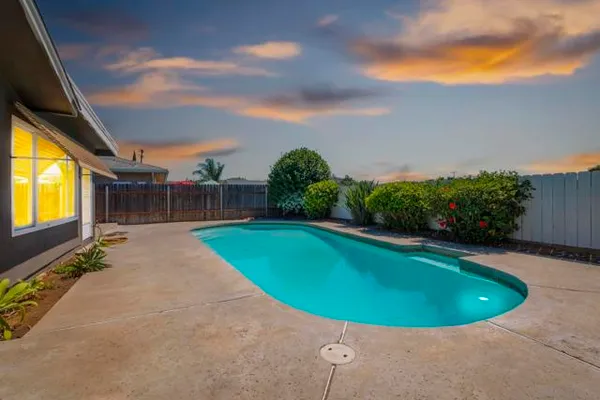 10020 PINO DR