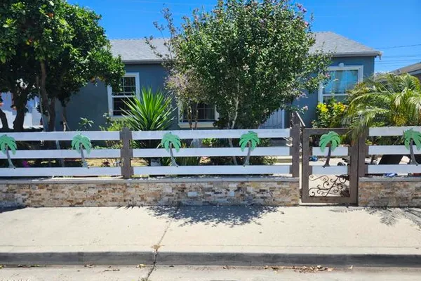 210 HARDING AVE
