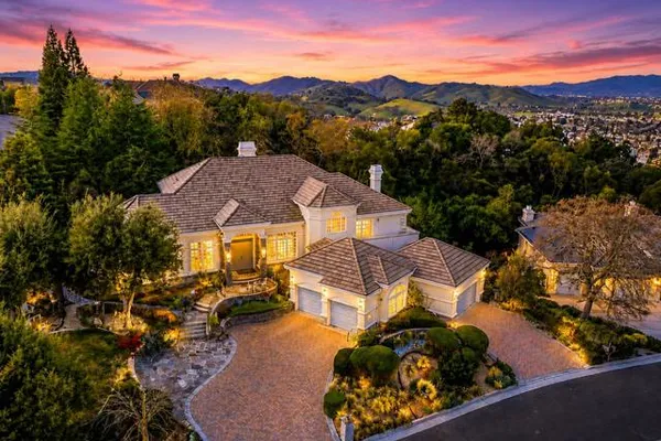 8451 GOLDENROD CIR