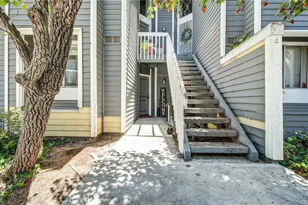 25335 PINE CRK