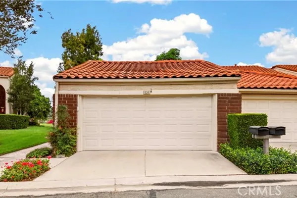 636 COLONIAL CIR