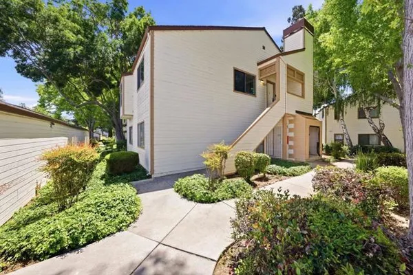 1377 YAMADA DR