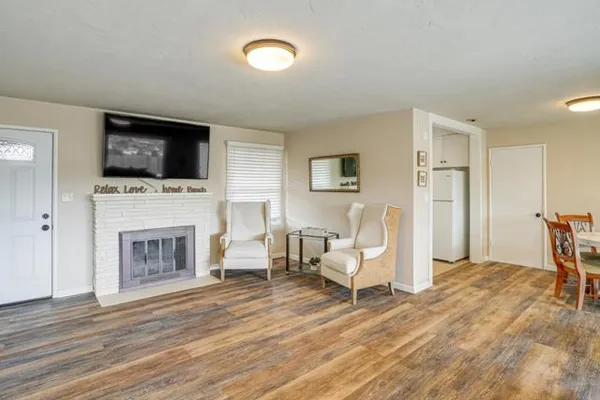 950 PORTOLA DR