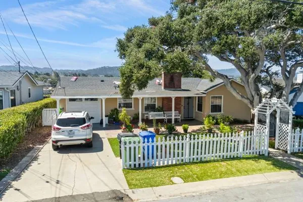 950 PORTOLA DR