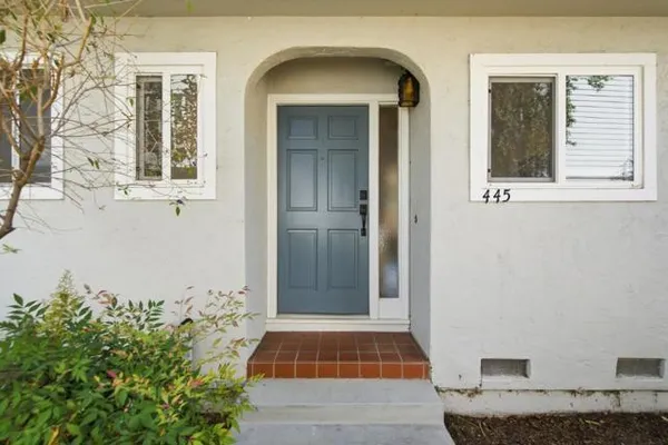 445 OAK AVE 11