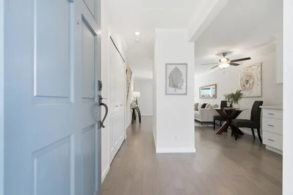 445 OAK AVE 11