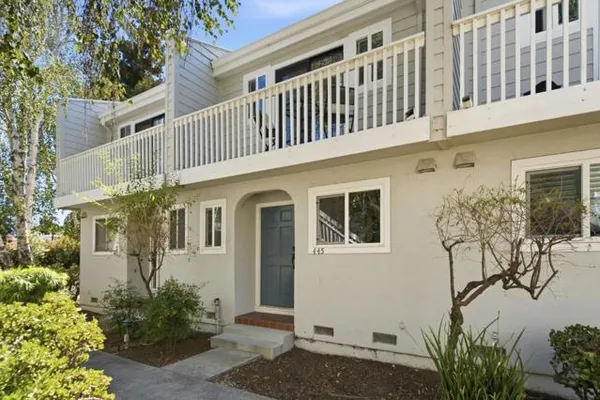 445 OAK AVE 11