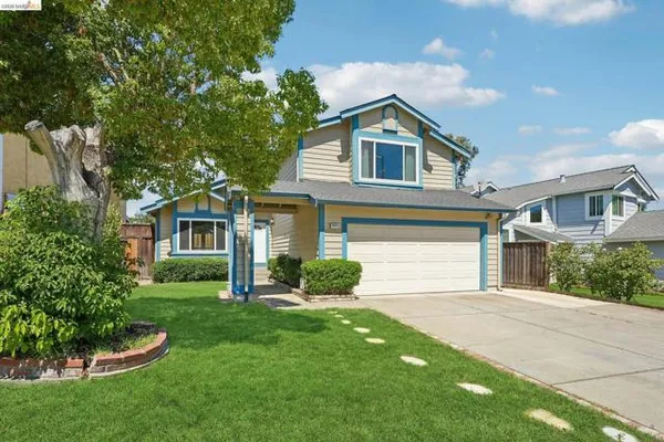 2840 HONEYSUCKLE CIR