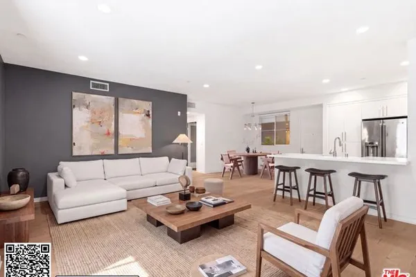 4240 LAUREL CANYON BLVD 105