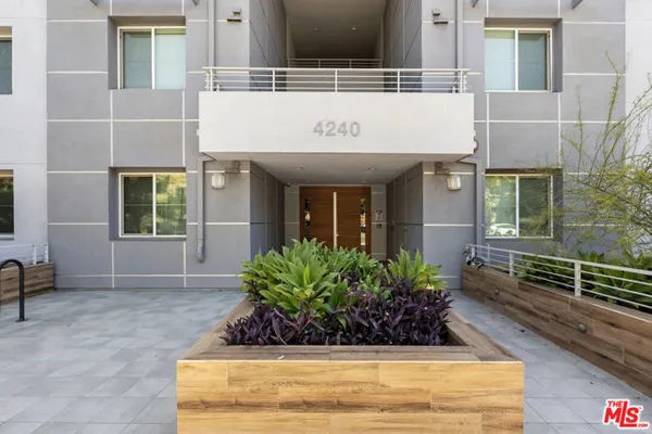 4240 LAUREL CANYON BLVD 105