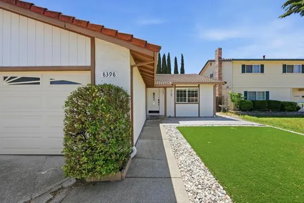 8398 CYPRESS CT