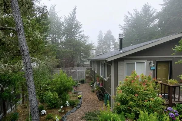 43300 LITTLE RIVER-AIRPORT RD 89