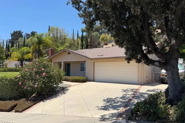 657 DANA DR
