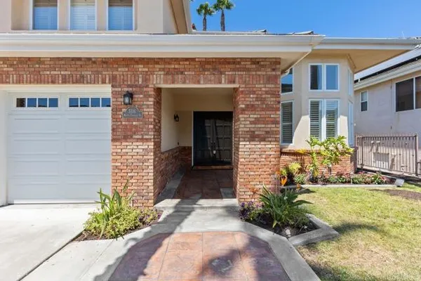 5116 WHITE EMERALD DR