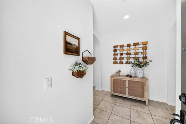 344 N SANTA MARIA ST
