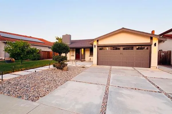 174 CHELTENHAM PL