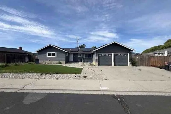 1275 ARMSTRONG DR
