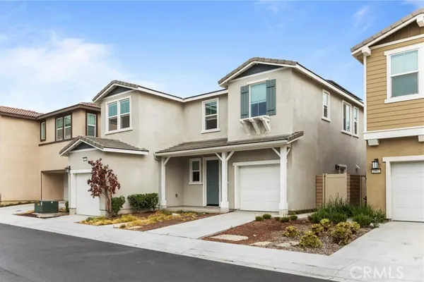 2960 E MERRITT PASEO