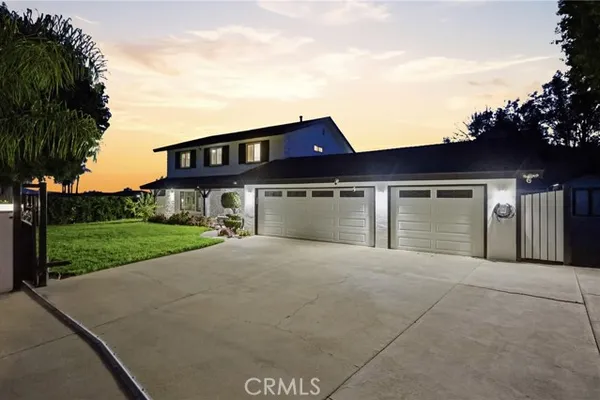 573 N JALAPA DR