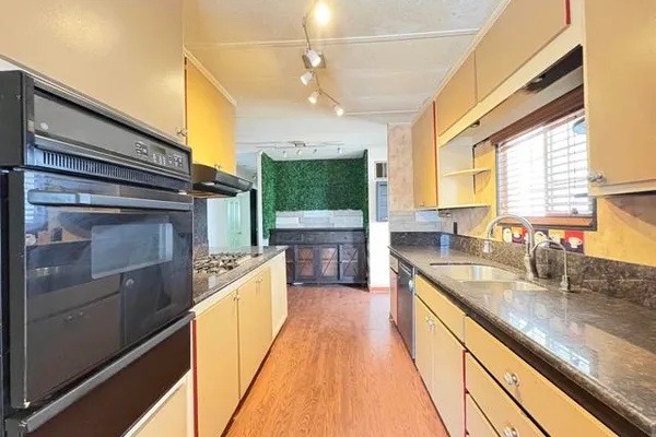 521 ORANGE AVE SPC 128