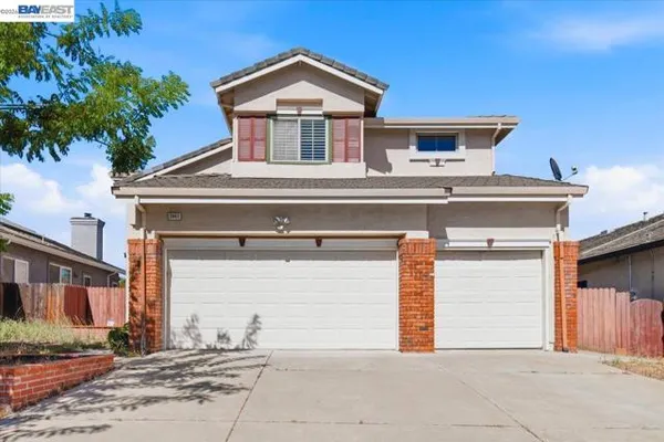 2441 JOHNS WAY