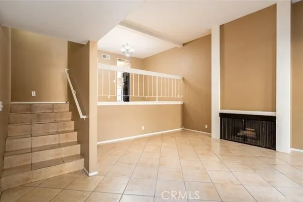 1513 WAVERTREE LN