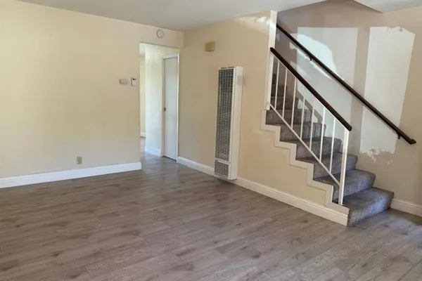 405 DEL VALLE CIR