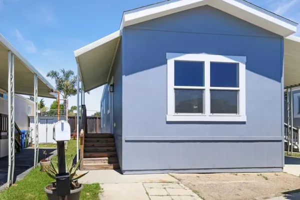 1040 38TH AVE SPC 6