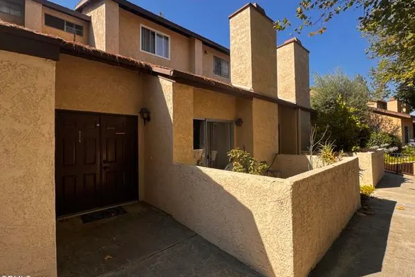 2214 CALLE JALAPA