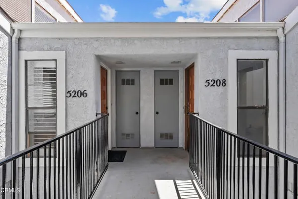 5206 LONGFELLOW WAY