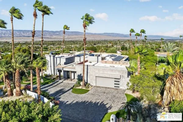 2300 N VISTA DR