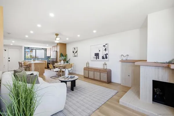 4044 CRYSTAL DAWN LN 103