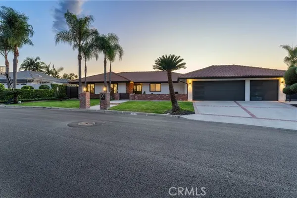 663 S RANCHO SIMI DR