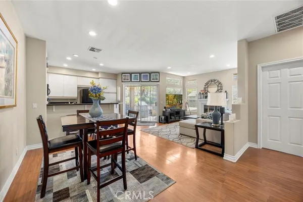1382 S COUNTRY GLEN WAY