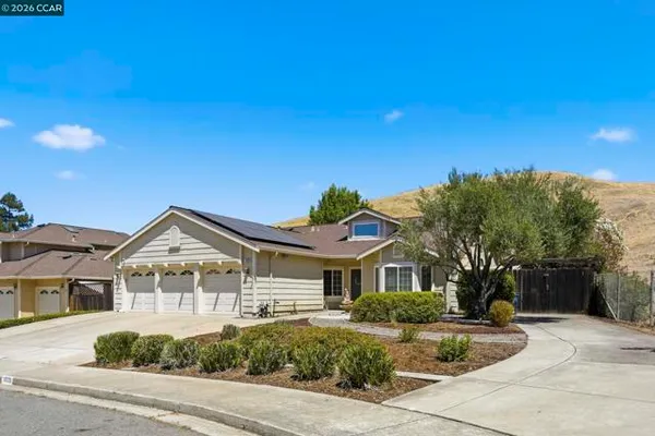 3029 LARKSPUR DR