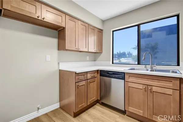 8221 LANGDON AVE 207