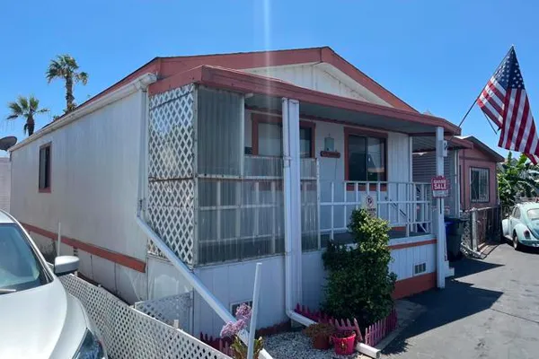 1839 CINDY ST
