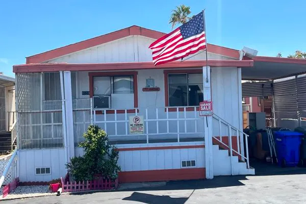 1839 CINDY ST