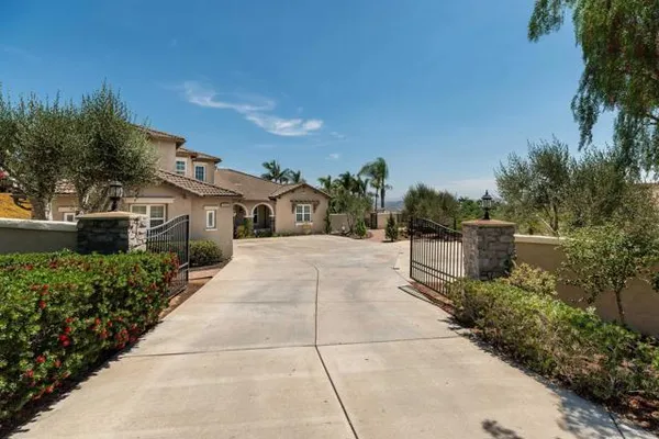 5148 MINNEOLA DR