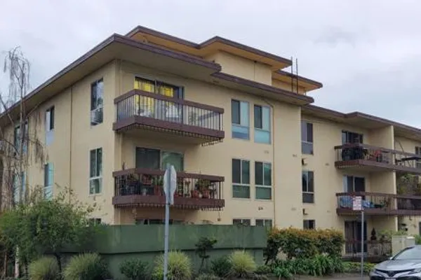 555 JEAN ST 528