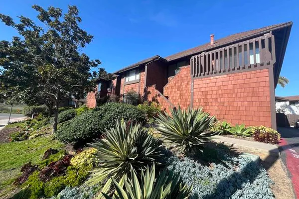 2556 OCEAN COVE DR