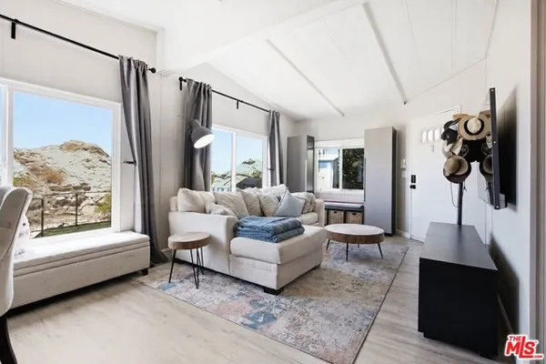 24303 WOOLSEY CANYON RD SPC 72