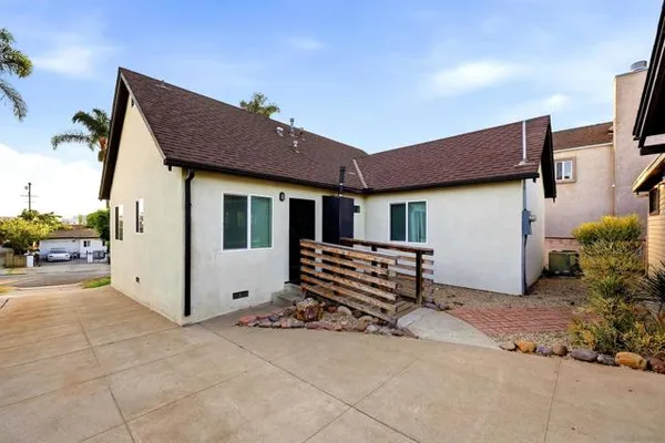 1345 I AVE