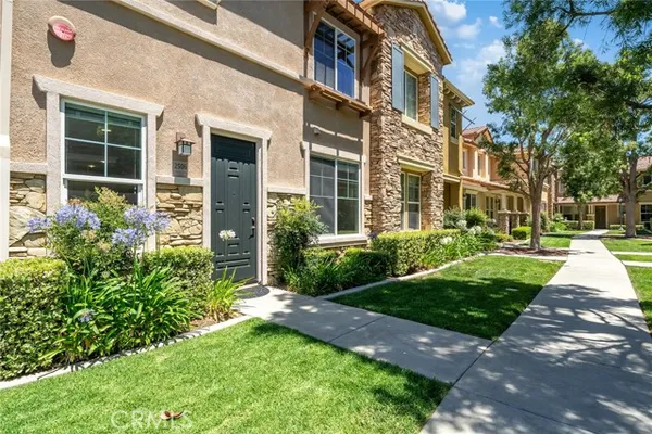 30505 CANYON HILLS RD 2506