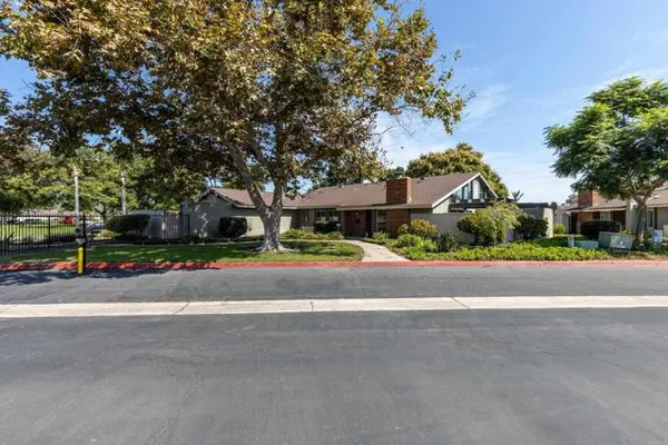 307 FIRESIDE ST