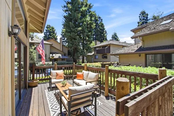 2421 MICHELE JEAN WAY