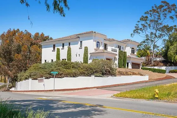 3745 VISTA POINTE