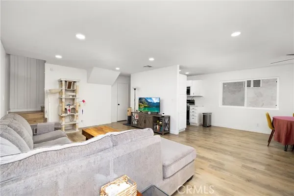 10757 HORTENSE ST 307