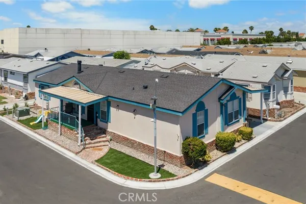 19127 PIONEER BLVD SPC 63