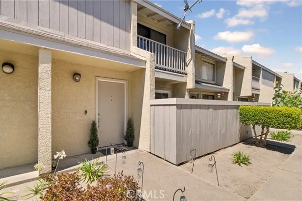 1109 W CYPRESS